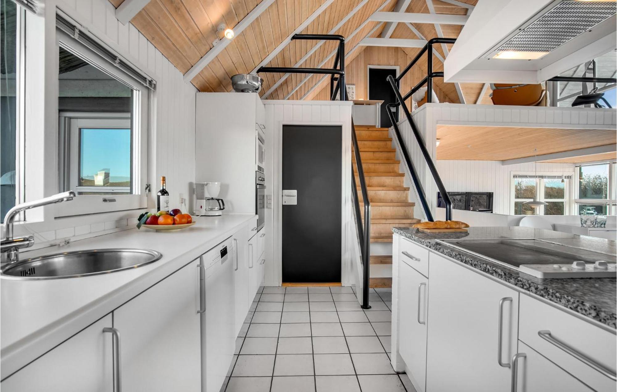 Cozy Home In Saltum With Indoor Swimming Pool מראה חיצוני תמונה